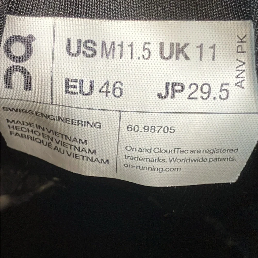 On Cloud X 3 Cloudtec Athletic Running Sneaker Shoes‎ Men’s size 11.5